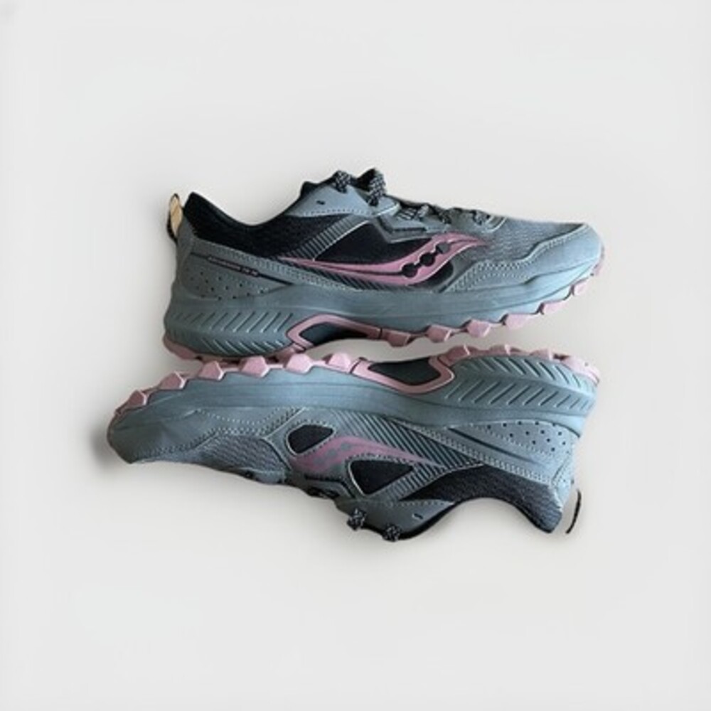 Saucony Excursion TR 16 Women’s Size 7.5 in Charcoal/Rose Running Shoes